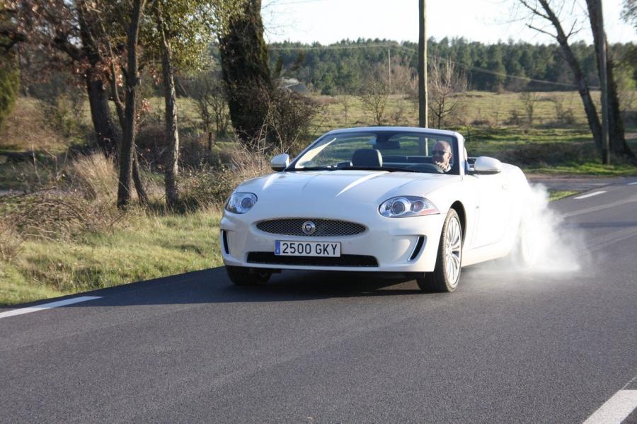  Jaguar XKR Coupe 2009 года  (фото 17 из 132)